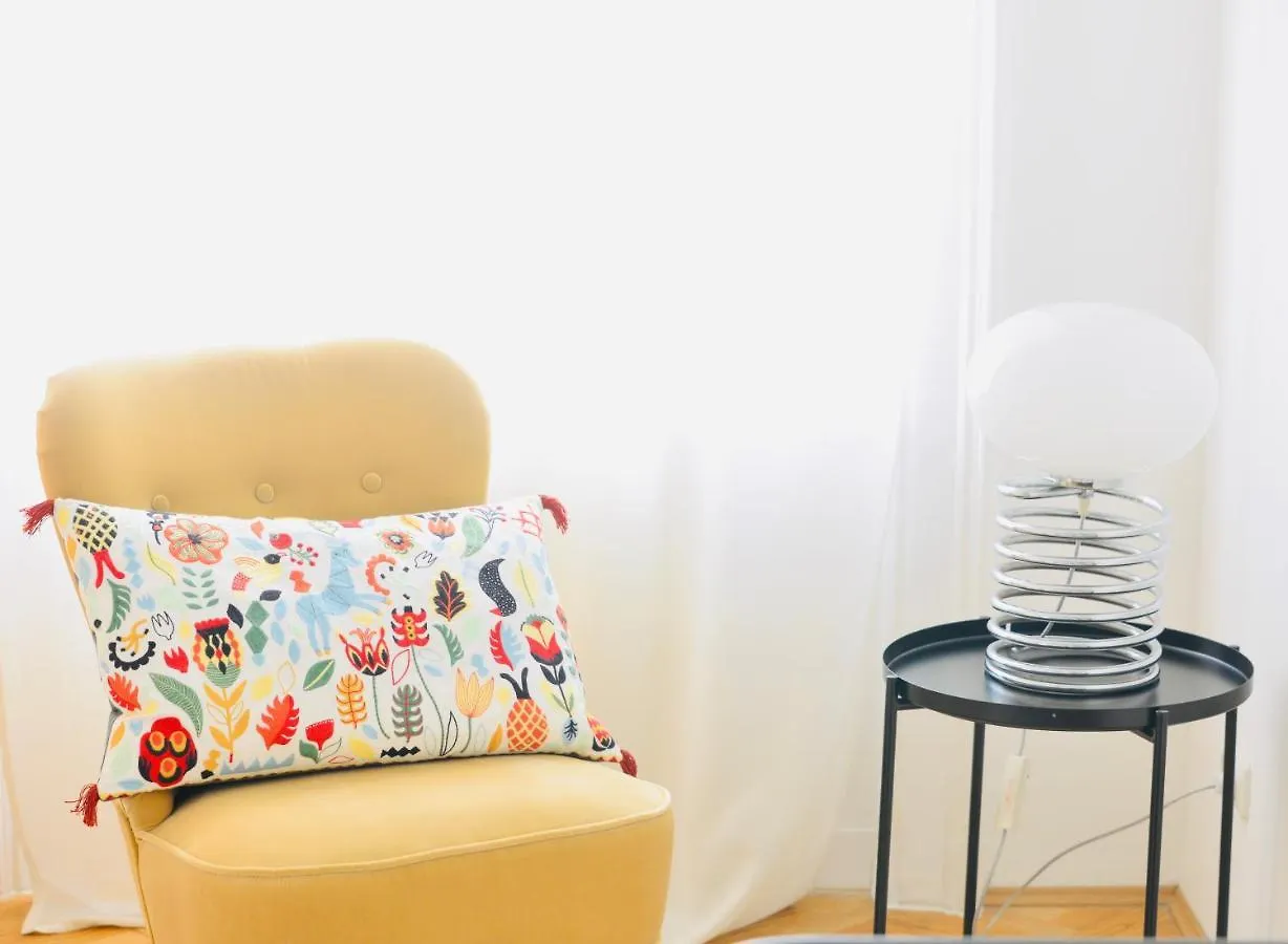 Vintage-Apartment Close To Karlsplatz Il Vienna Apartment